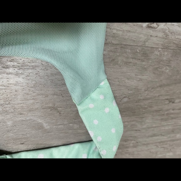 Lululemon Run: Hook Me Up Bra Size 6 - Picture 5 of 9